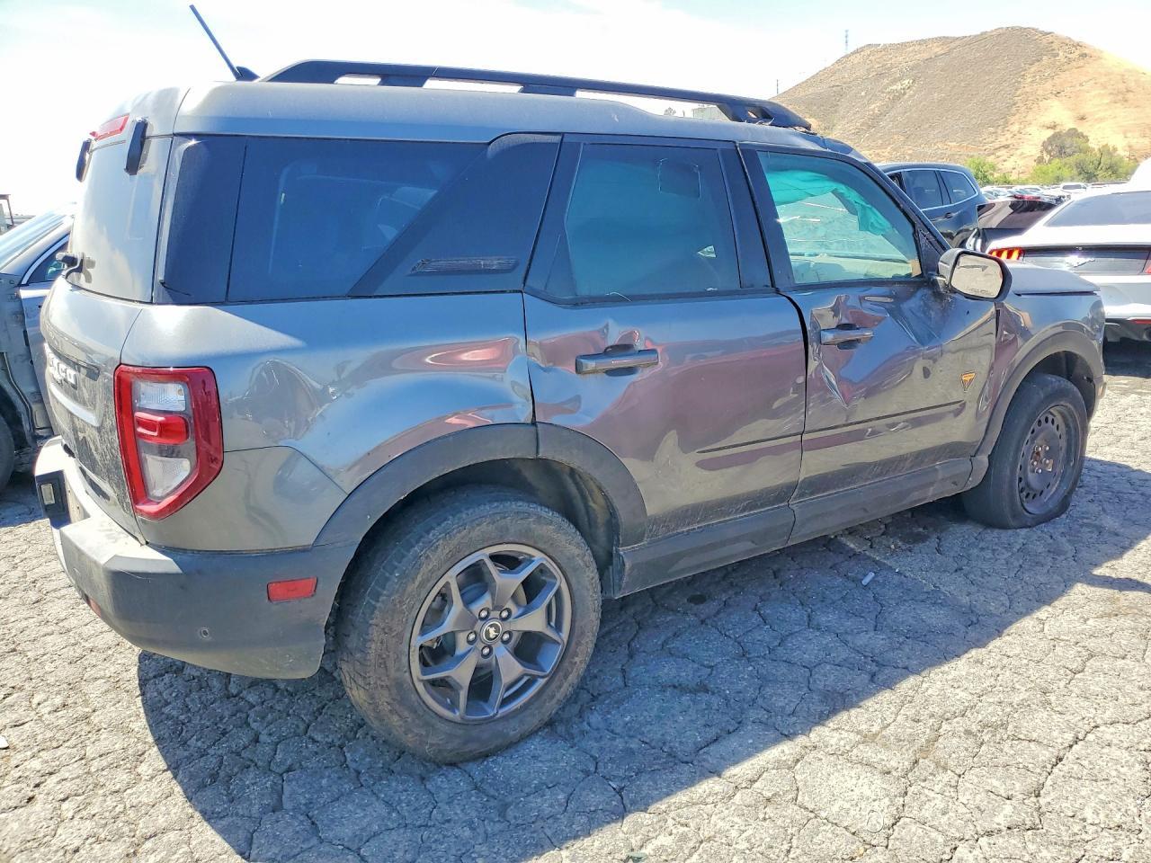 2022 Ford Bronco, Badlands