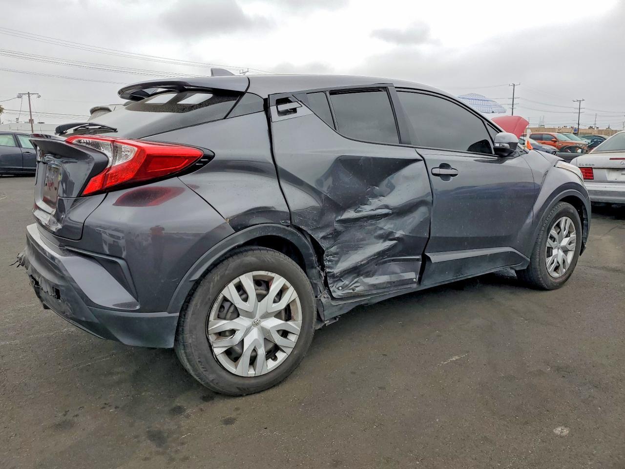 2021 Toyota C-HR, LE