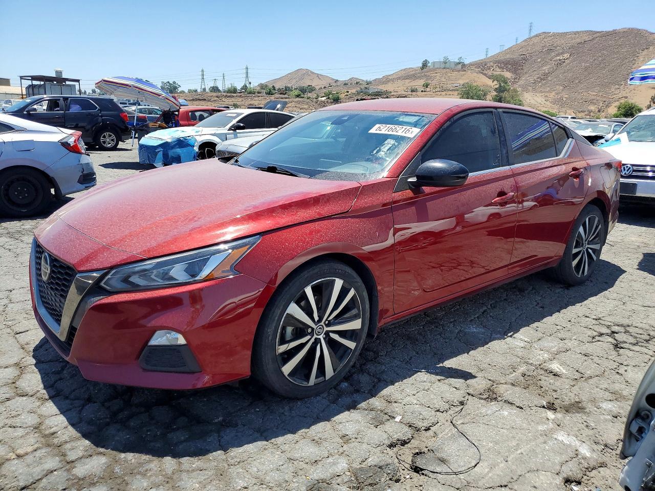2022 Nissan Altima, SR