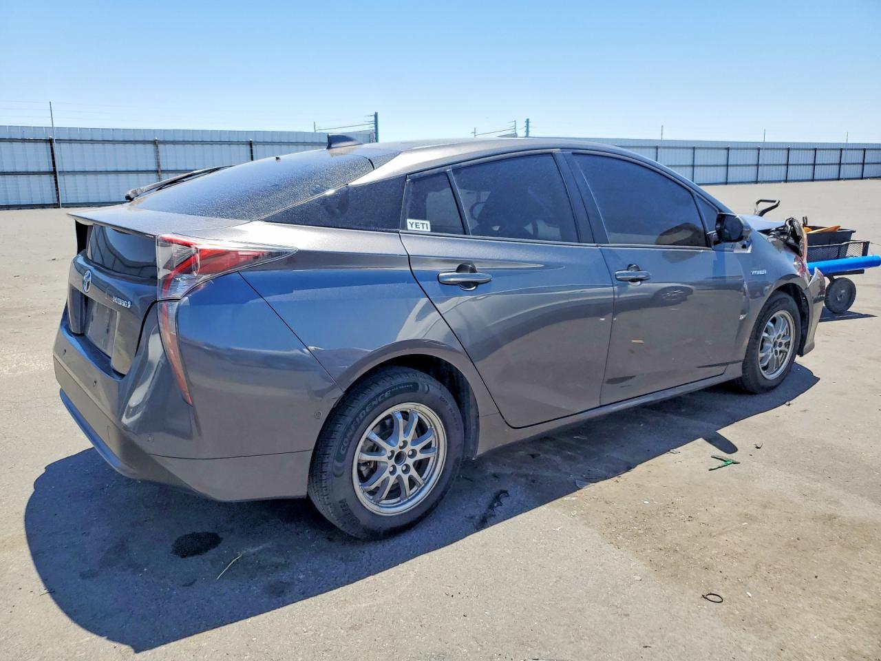 2016 Toyota Prius, Four