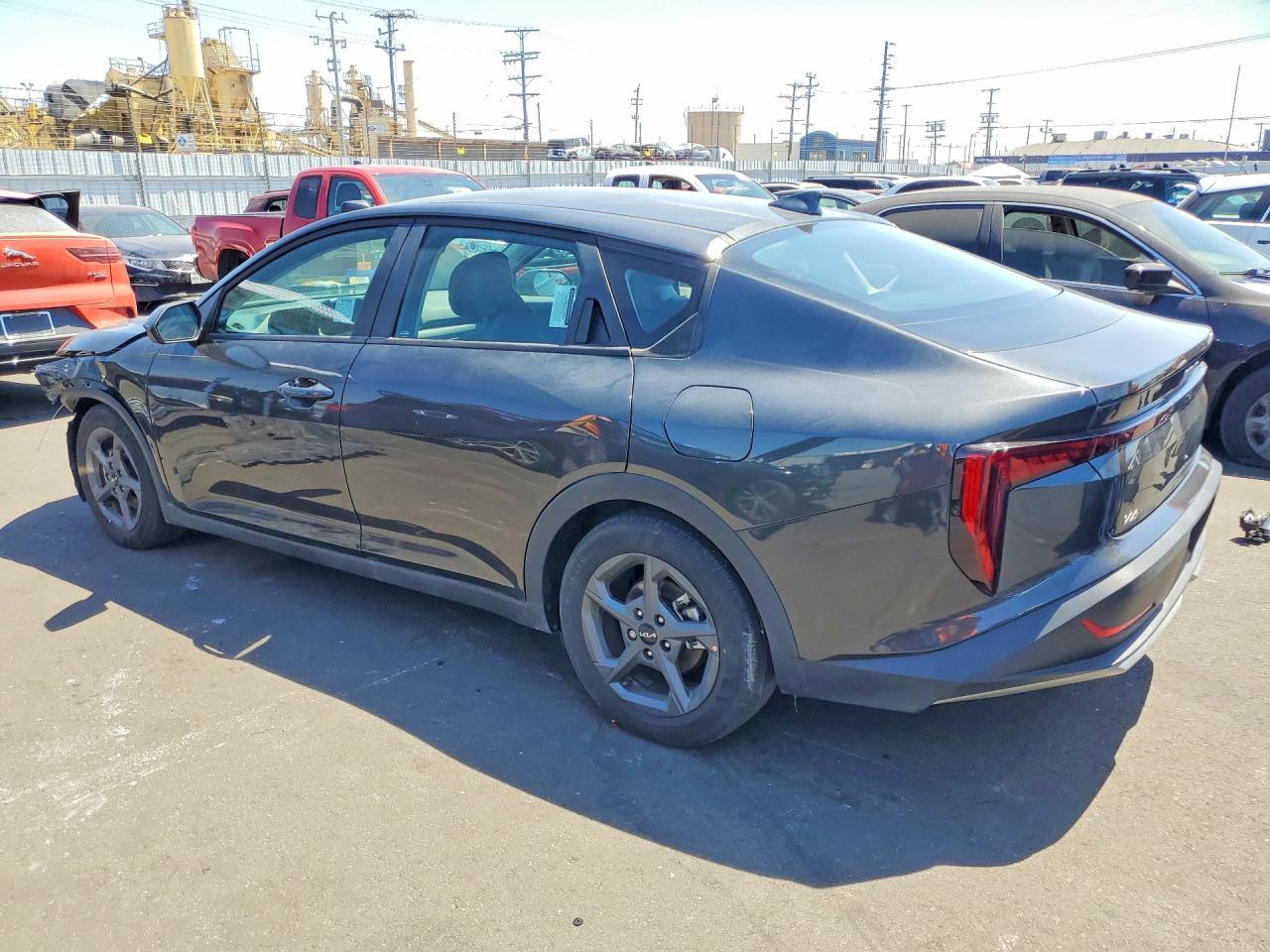 2025 KIA K4, Lxs