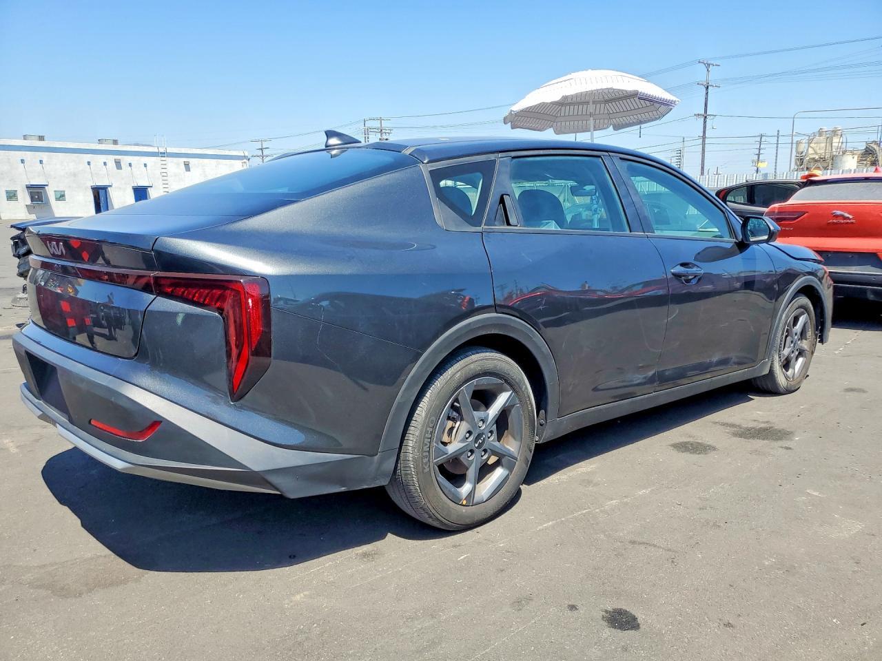 2025 KIA K4, Lxs