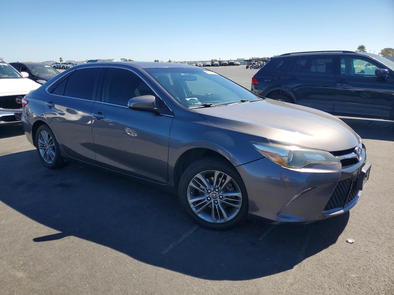2016 Toyota Camry, SE