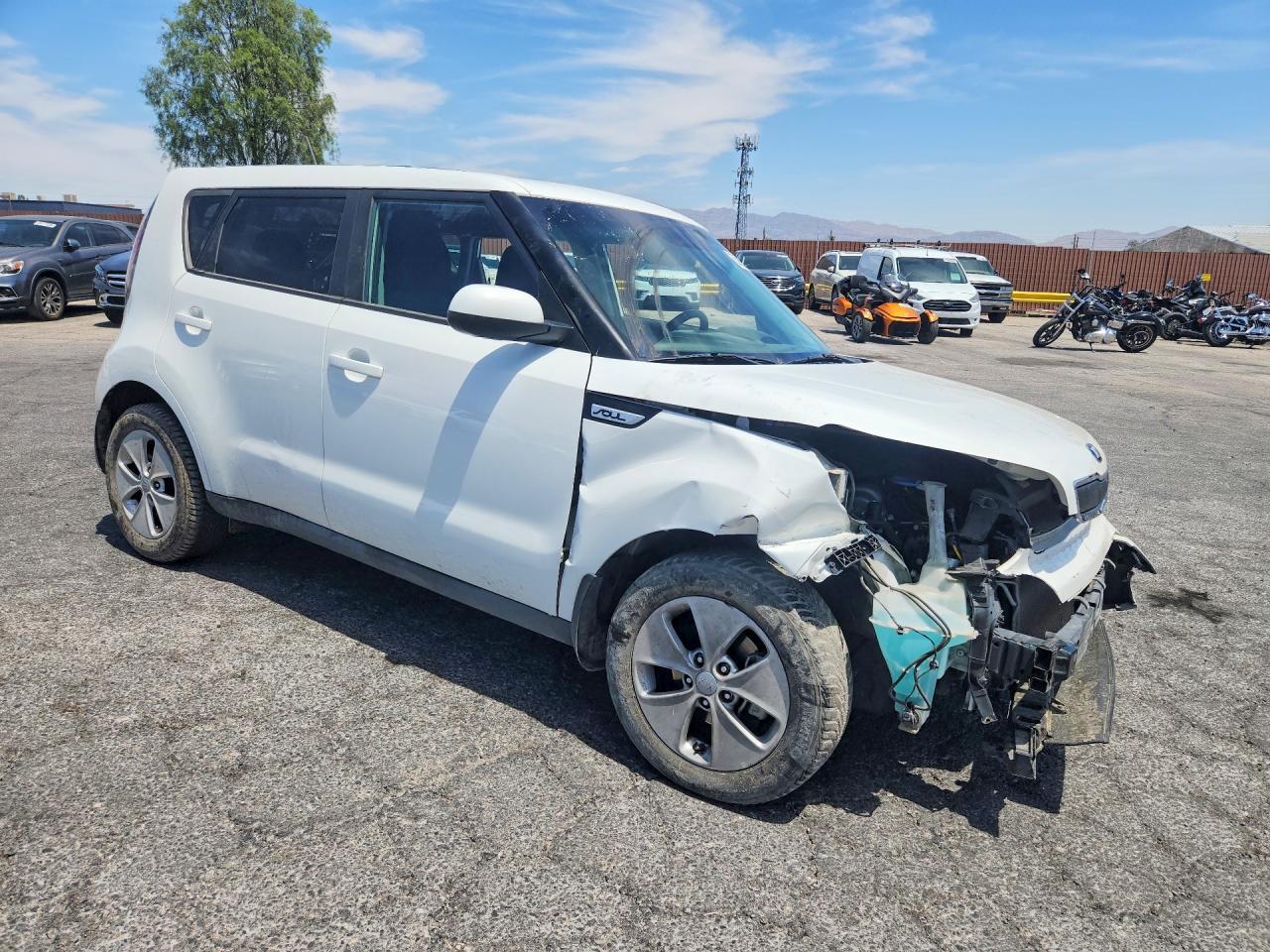 2016 KIA Soul, Base