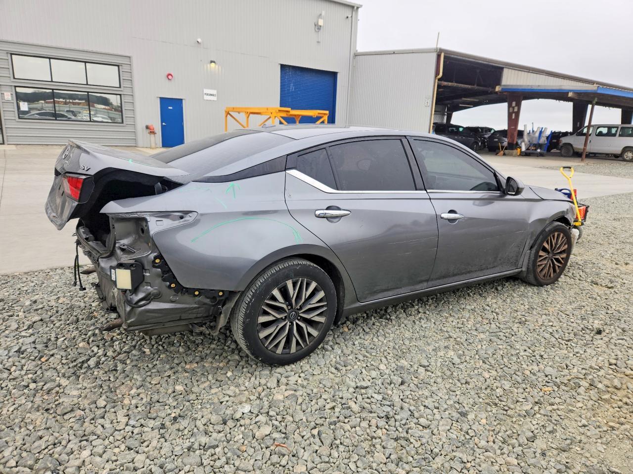 2023 Nissan Altima, SV