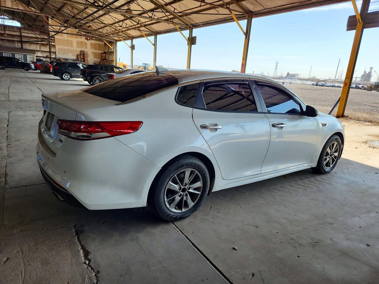 2017 KIA Optima, LX