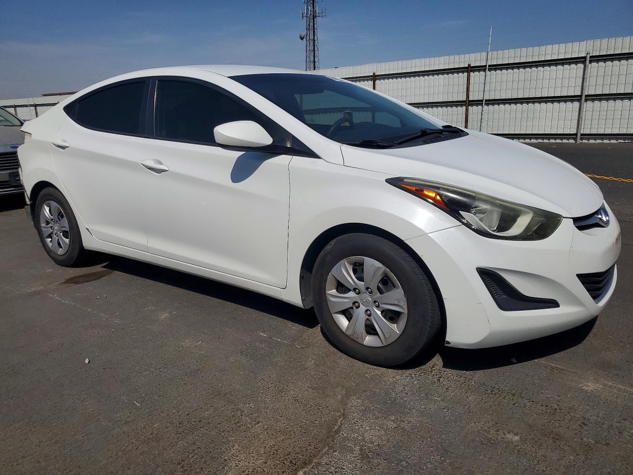 2016 Hyundai Elantra, SE