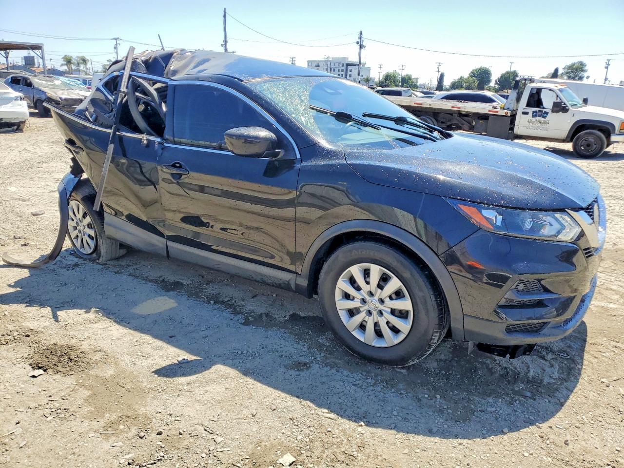 2020 Nissan Rogue, S