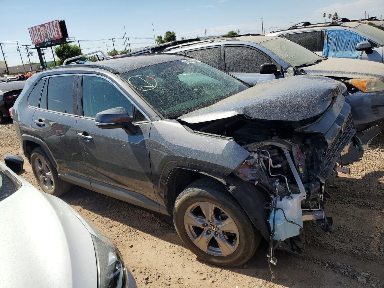 2022 Toyota RAV4, Xle