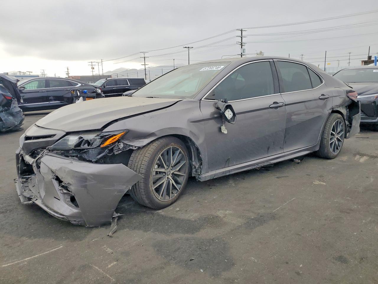 2022 Toyota Camry, SE