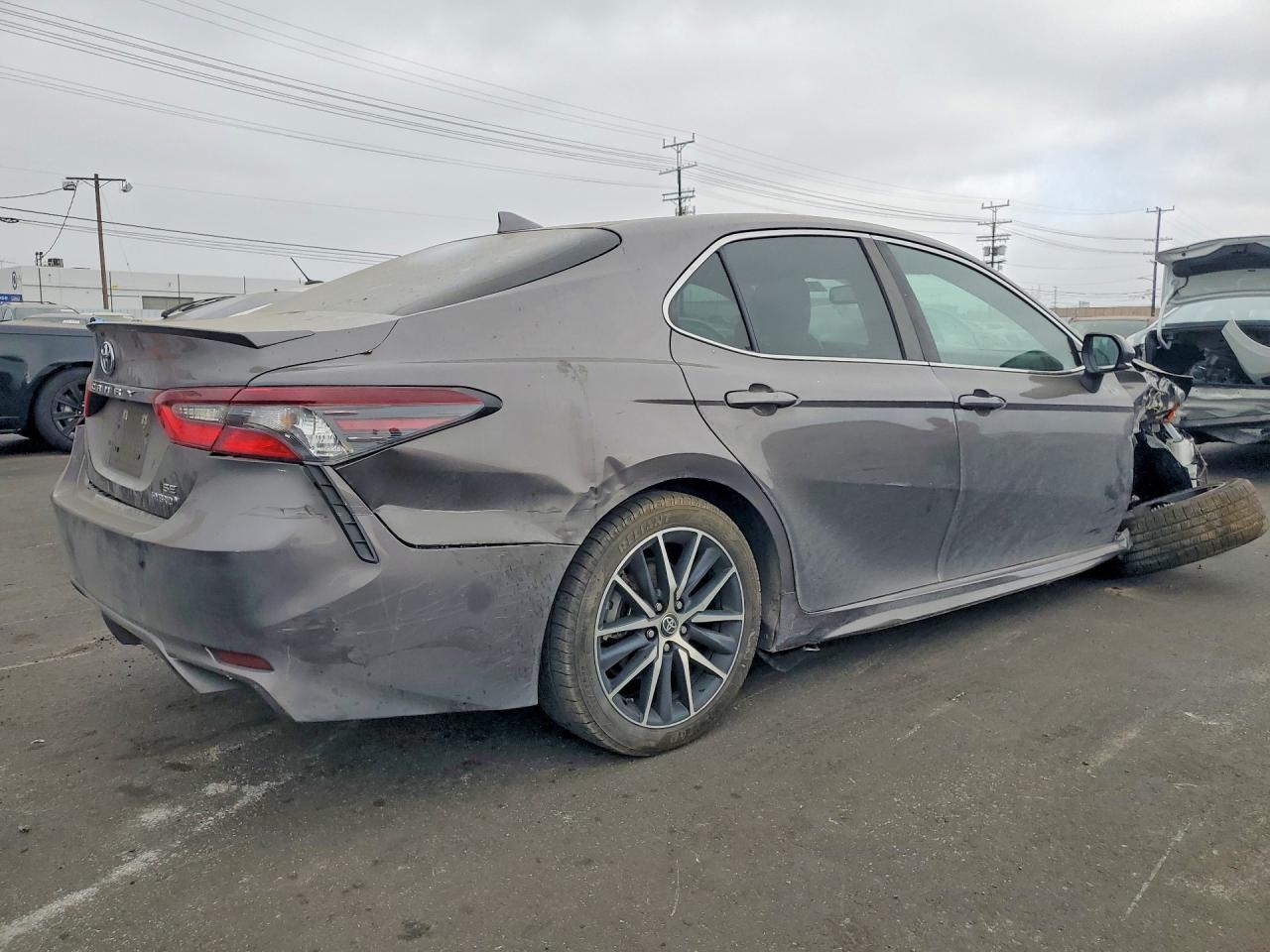 2022 Toyota Camry, SE