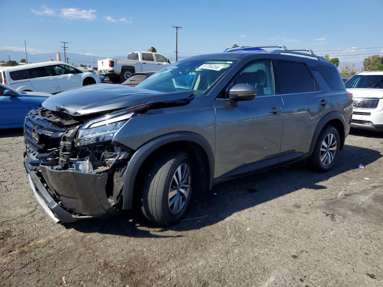 2024 Nissan Pathfinder, SL