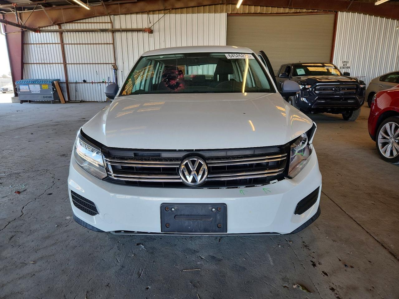 2017 Volkswagen Tiguan, S