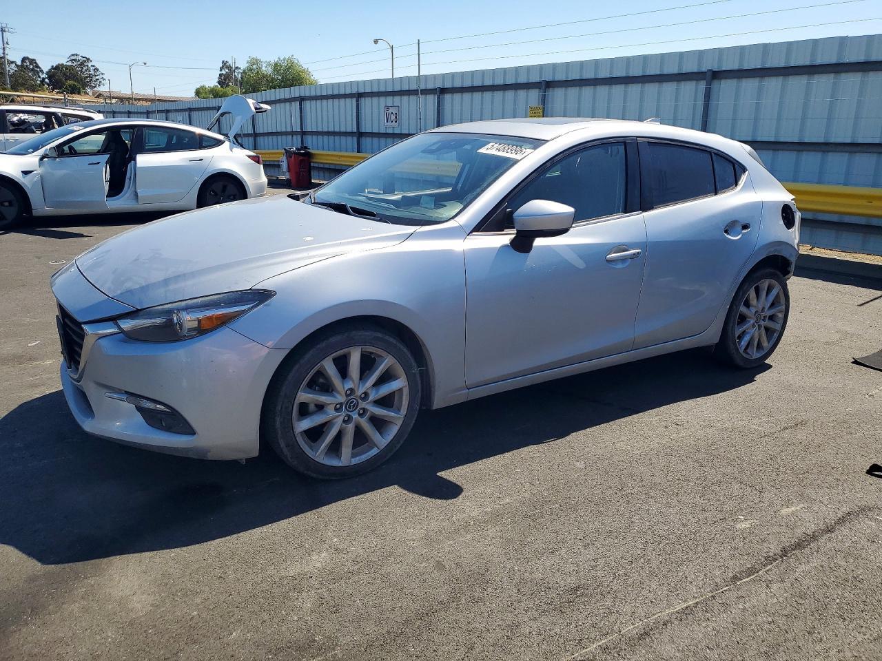 2017 Mazda 3, Grand Touring