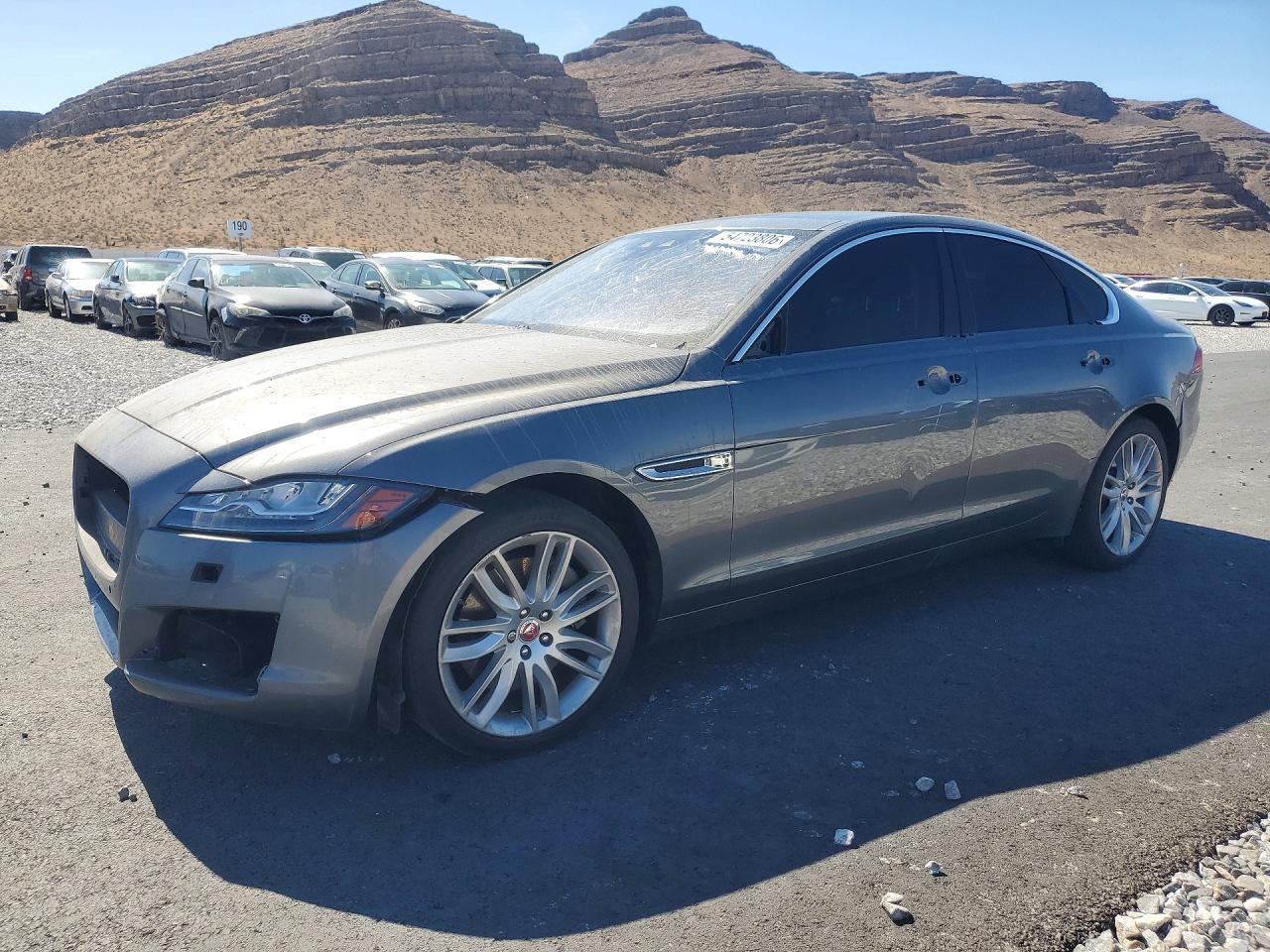 2017 Jaguar XF, Prestige