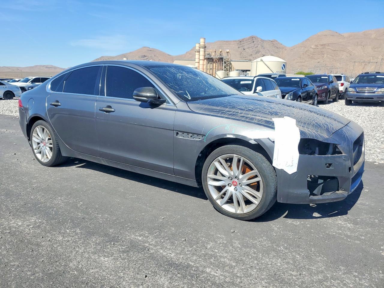 2017 Jaguar XF, Prestige
