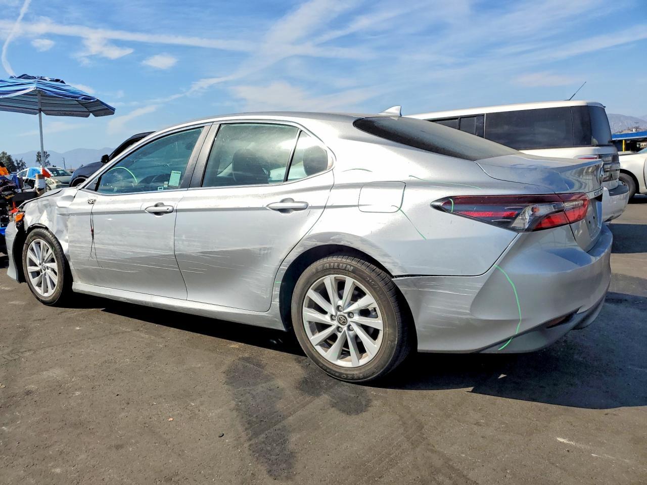 2022 Toyota Camry, LE