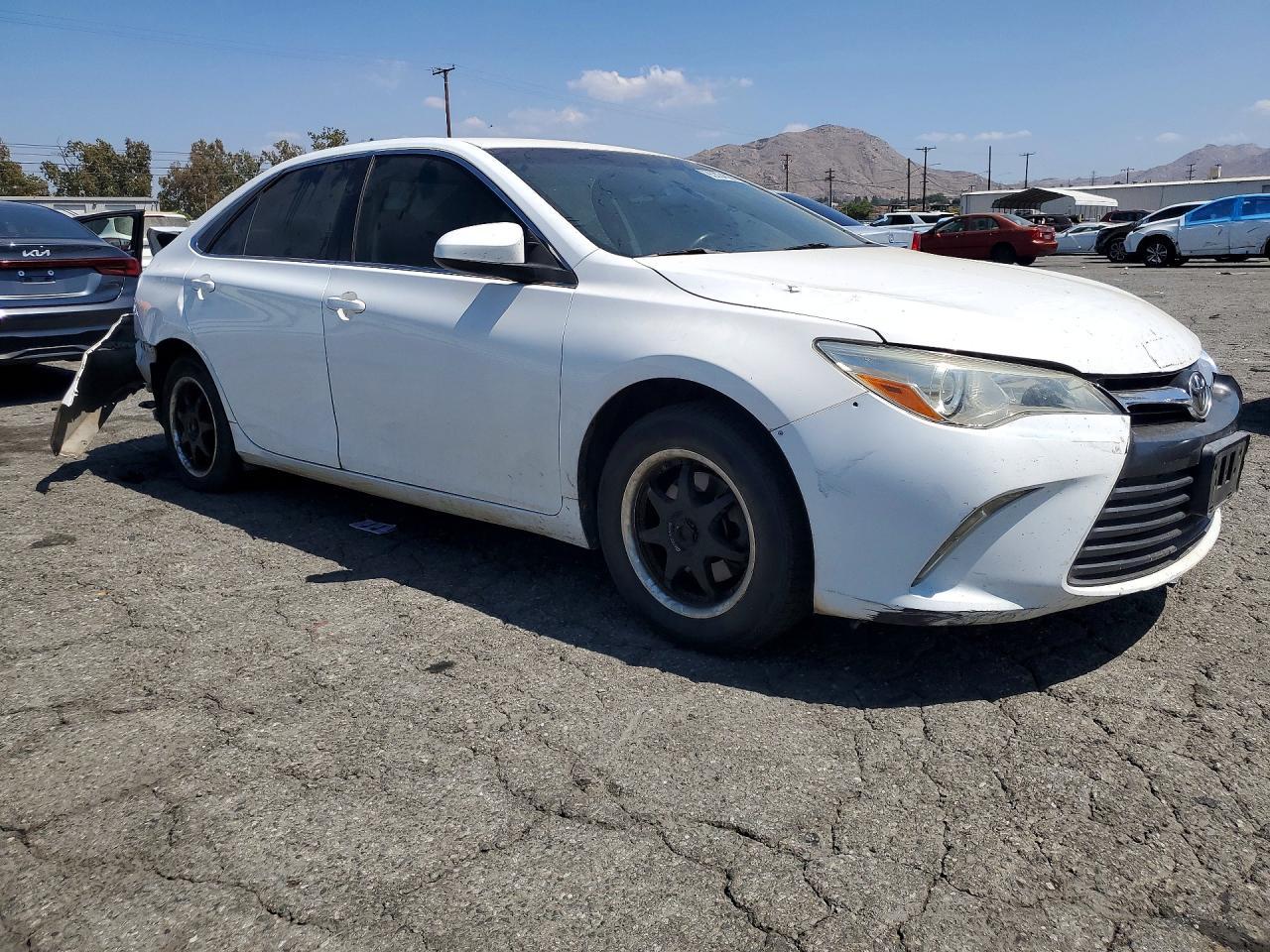 2015 Toyota Camry, LE