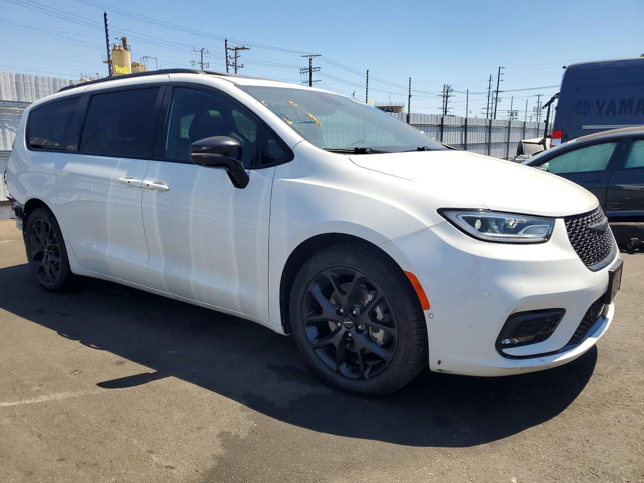2023 Chrysler Pacifica, Limited