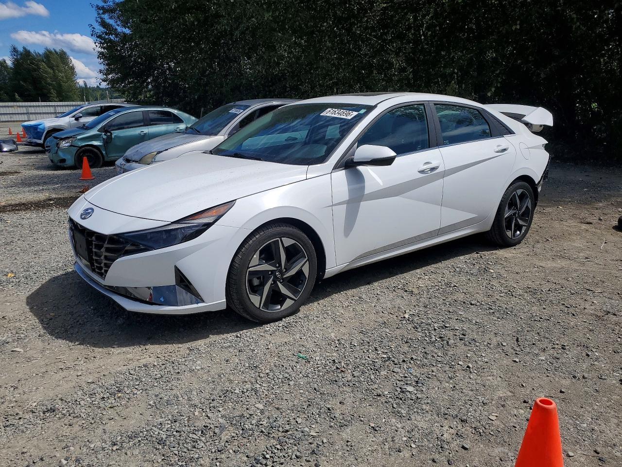2022 Hyundai Elantra, Limited