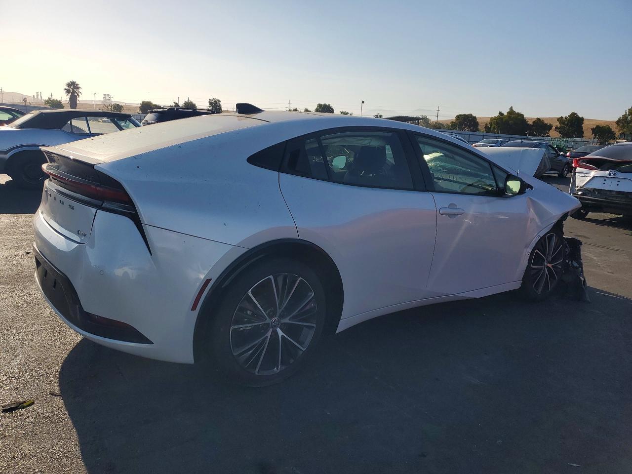 2024 Toyota Prius, Xle