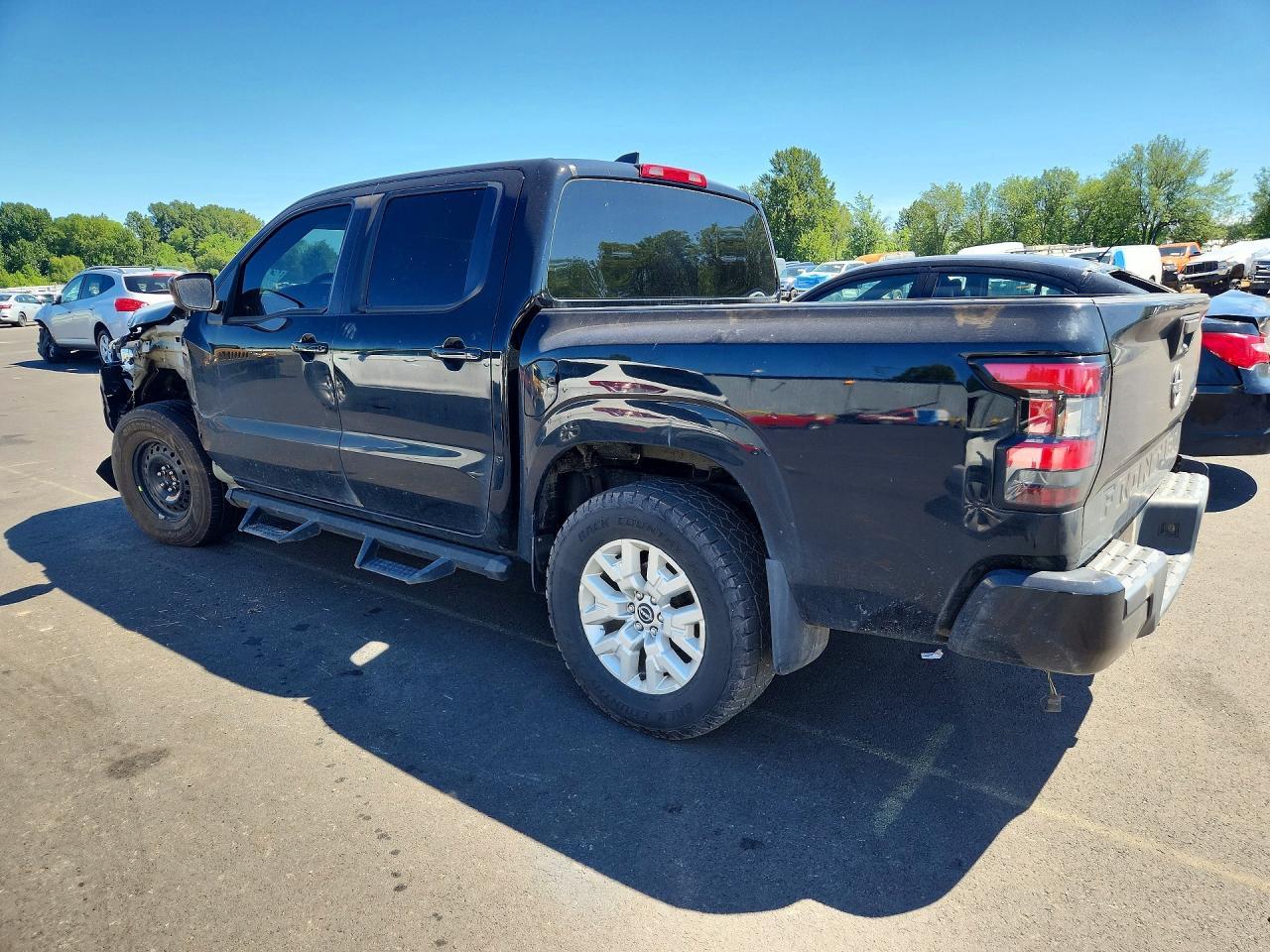 2022 Nissan Frontier, SV