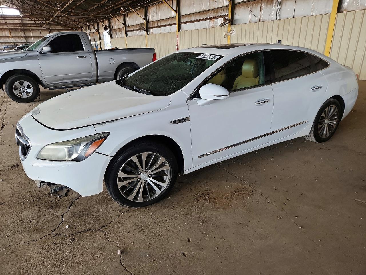 2017 Buick Lacrosse, Essence