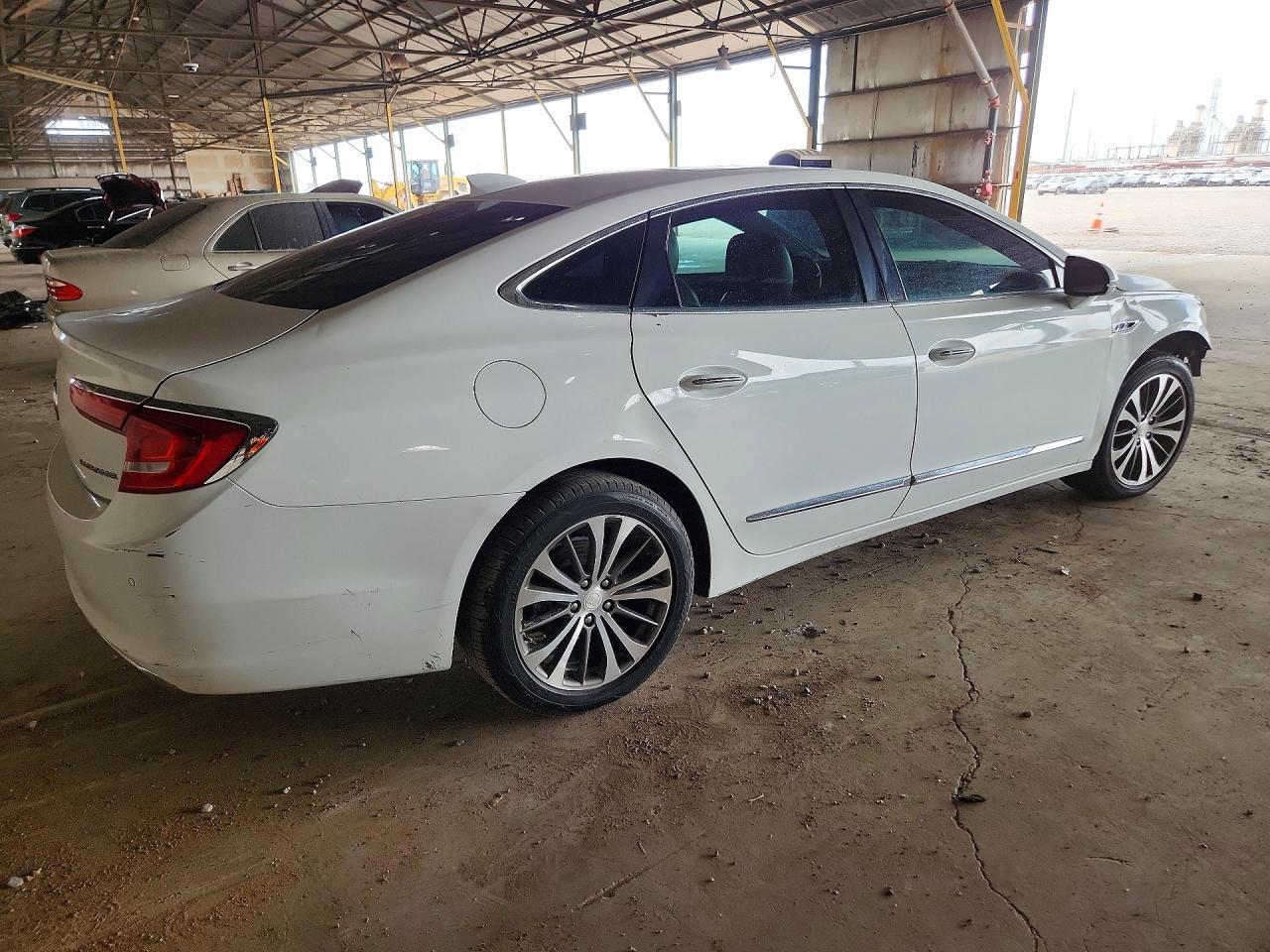 2017 Buick Lacrosse, Essence
