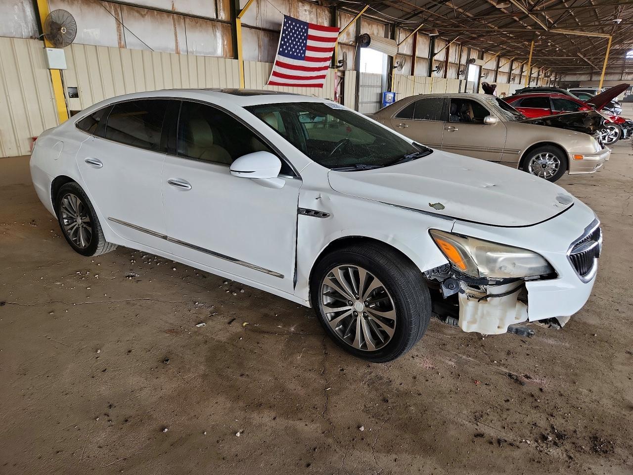 2017 Buick Lacrosse, Essence