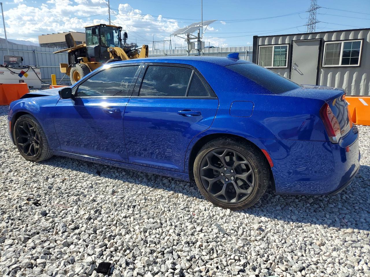 2020 Chrysler 300, Touring