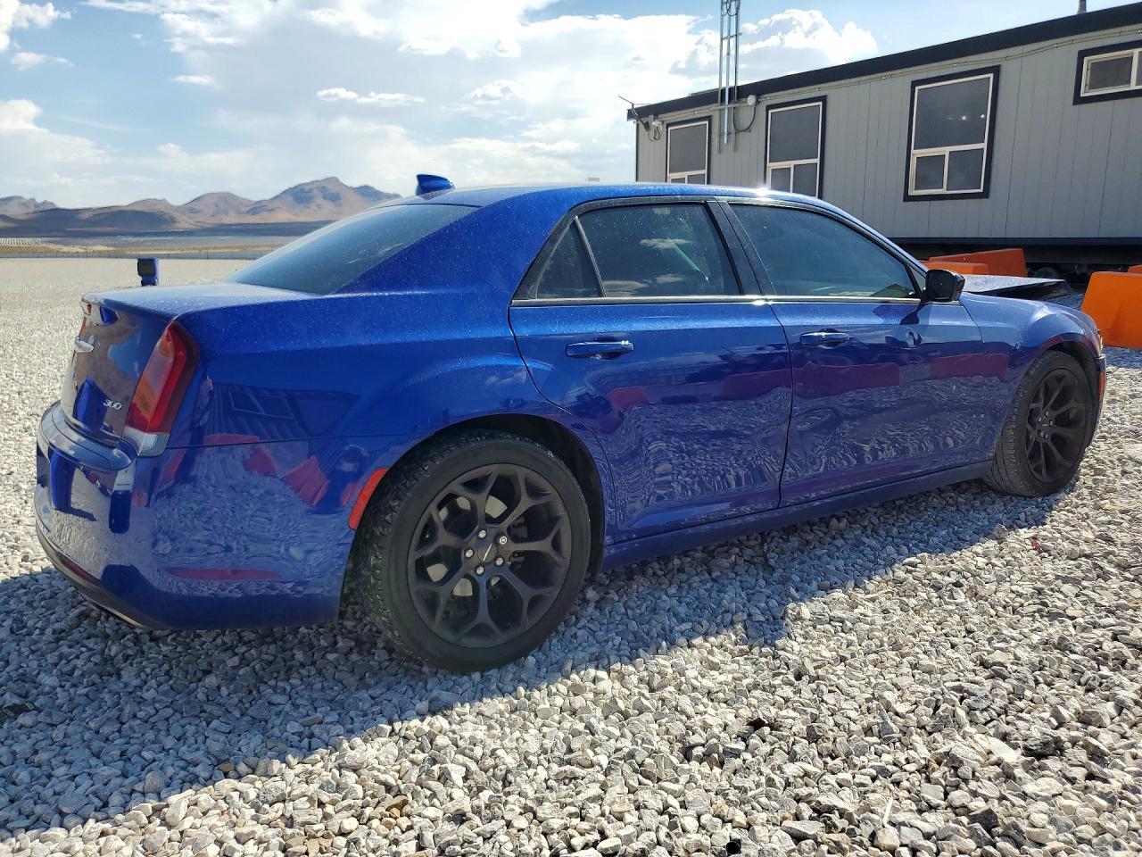2020 Chrysler 300, Touring