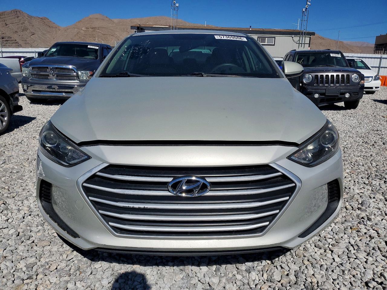2017 Hyundai Elantra, SE