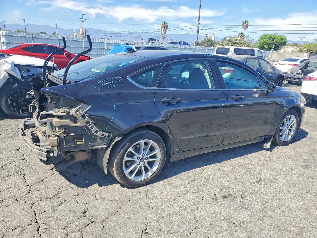 2020 Ford Fusion, SE