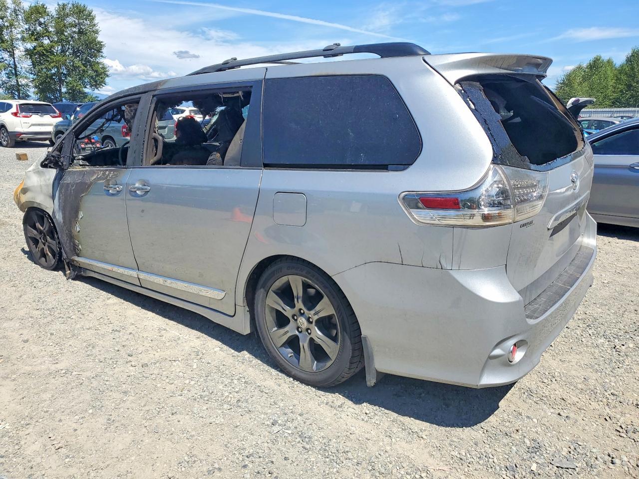 2015 Toyota Sienna, Sport