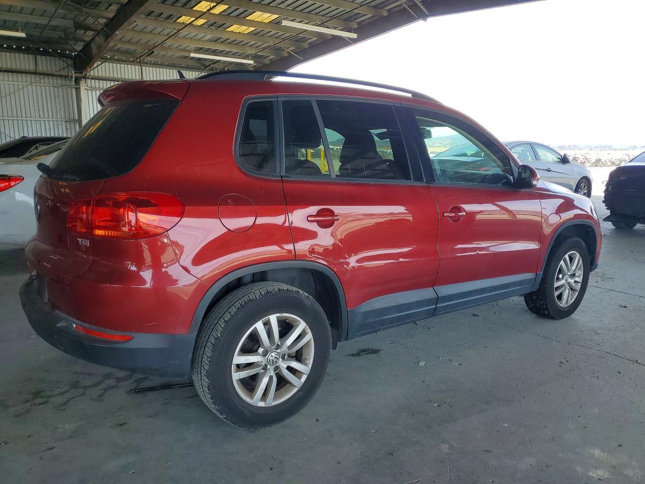 2016 Volkswagen Tiguan, S
