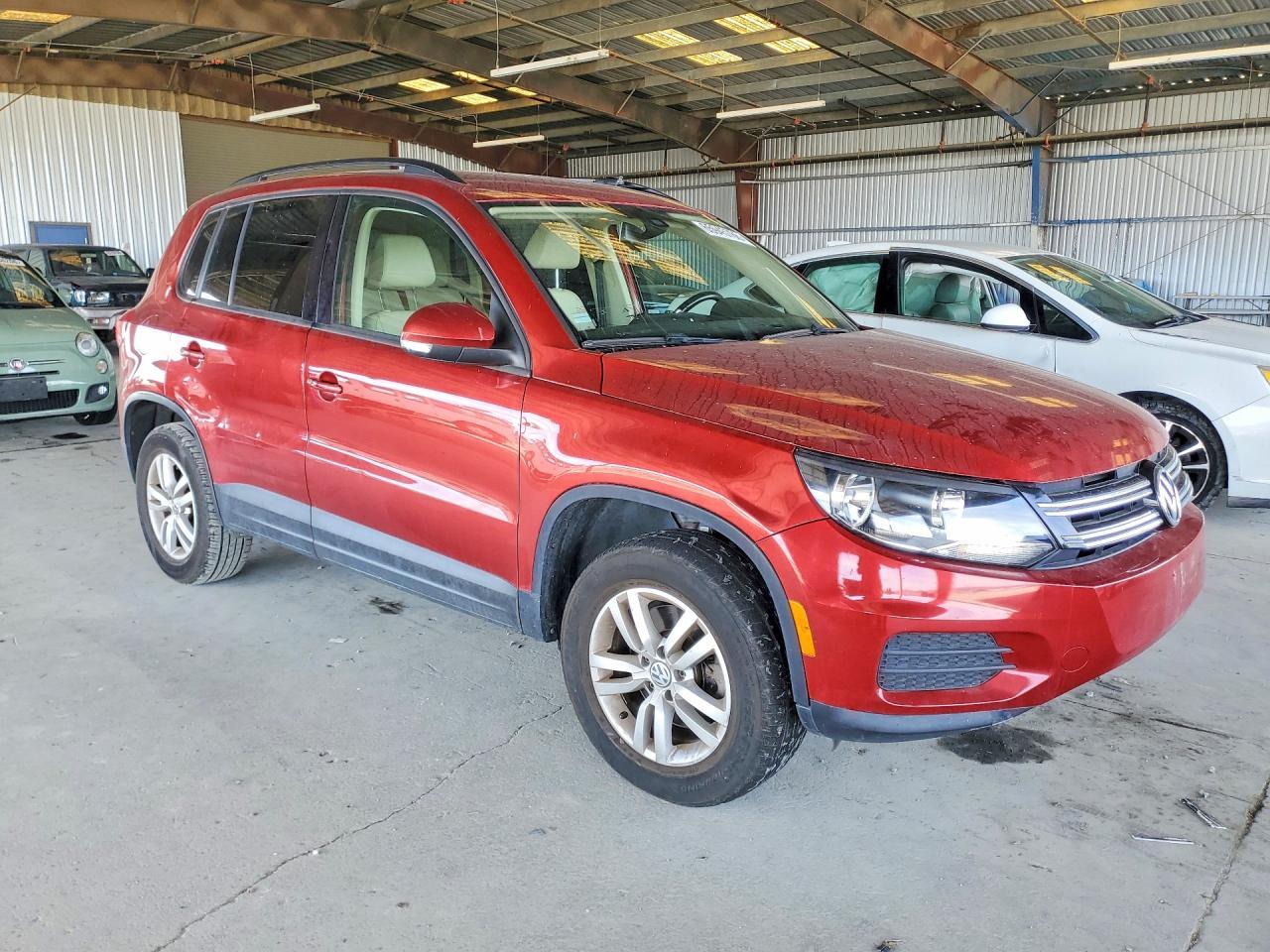 2016 Volkswagen Tiguan, S