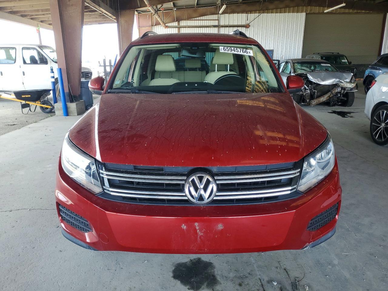 2016 Volkswagen Tiguan, S