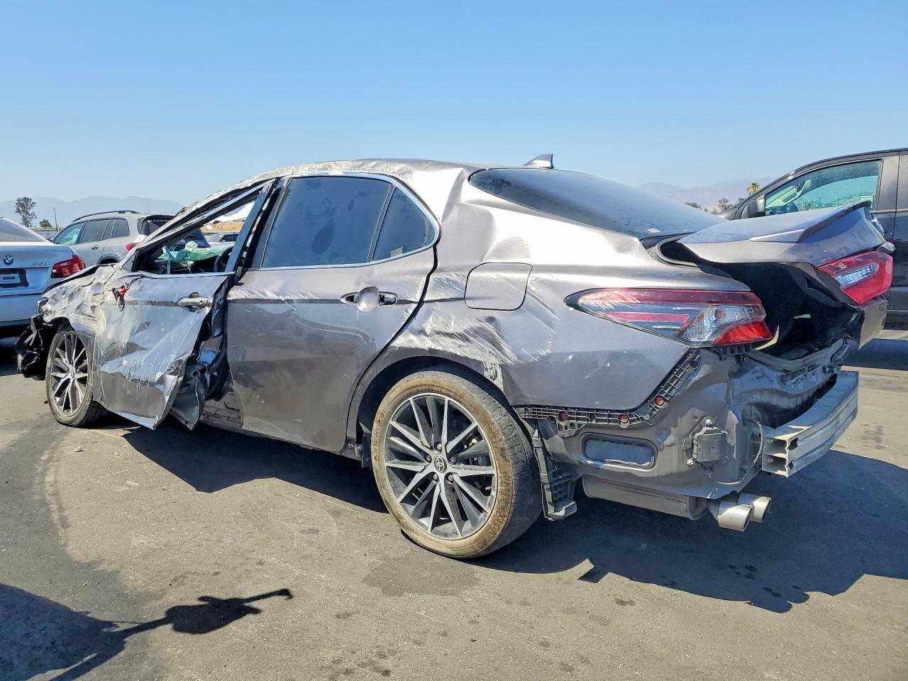 2022 Toyota Camry, SE