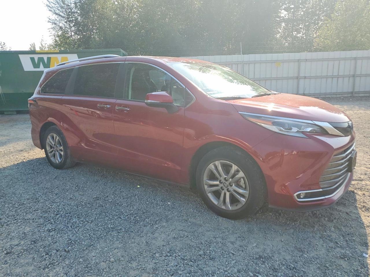 2022 Toyota Sienna, Platinum...