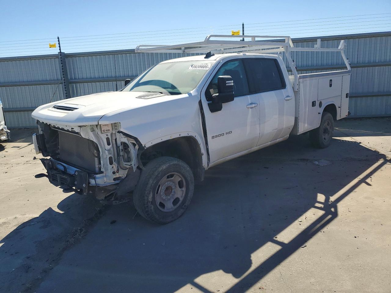 2023 Chev Silverado, C1500 He...