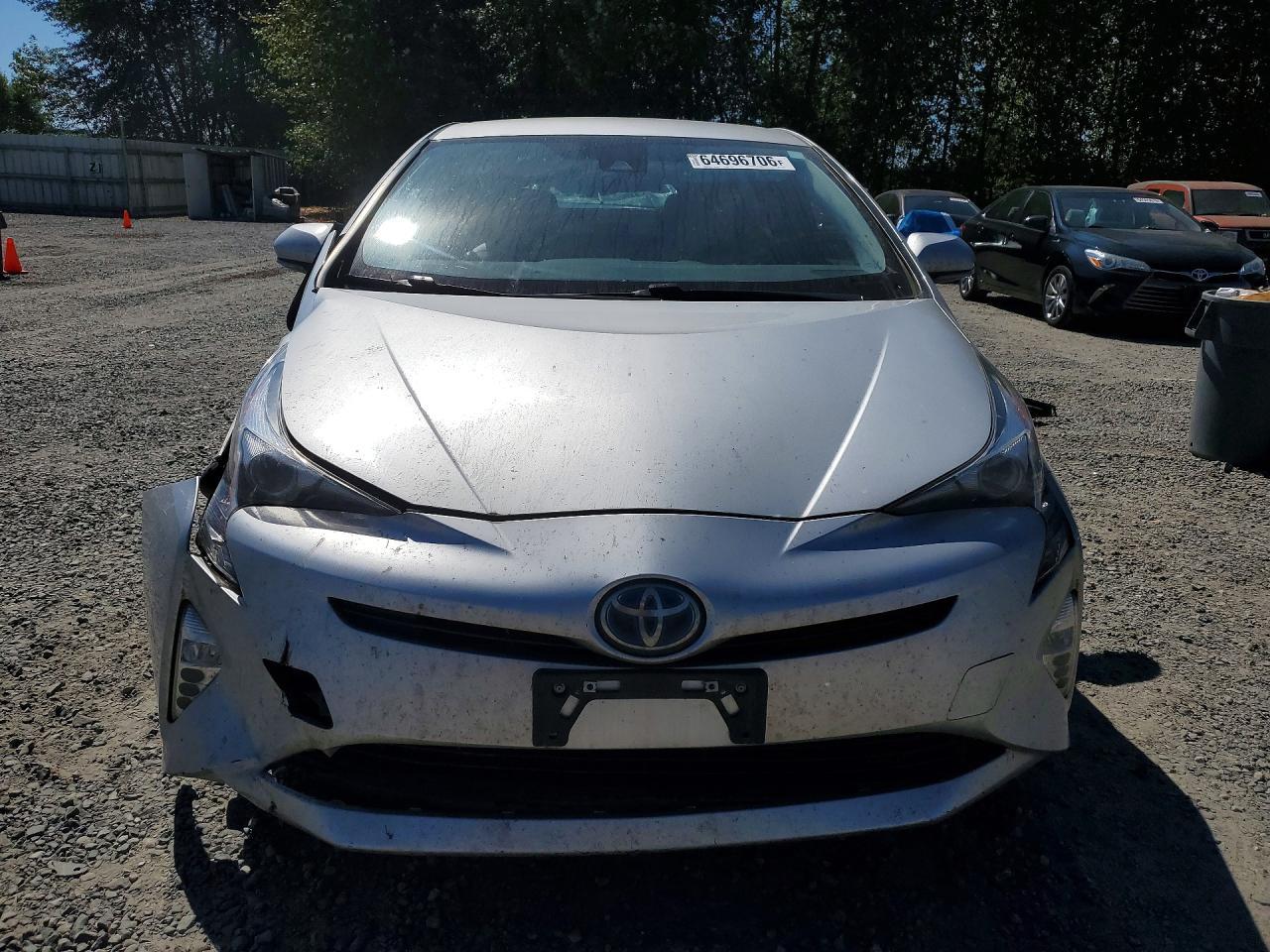 2016 Toyota Prius, Three Touring