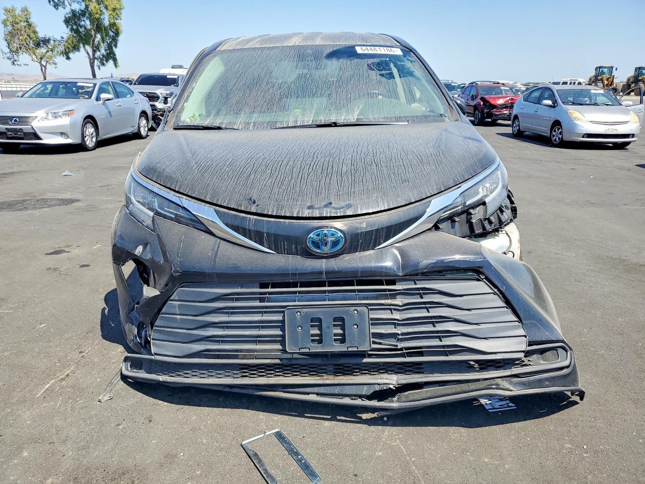 2021 Toyota Sienna, LE