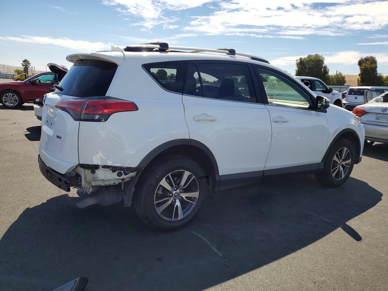 2017 Toyota RAV4, Xle