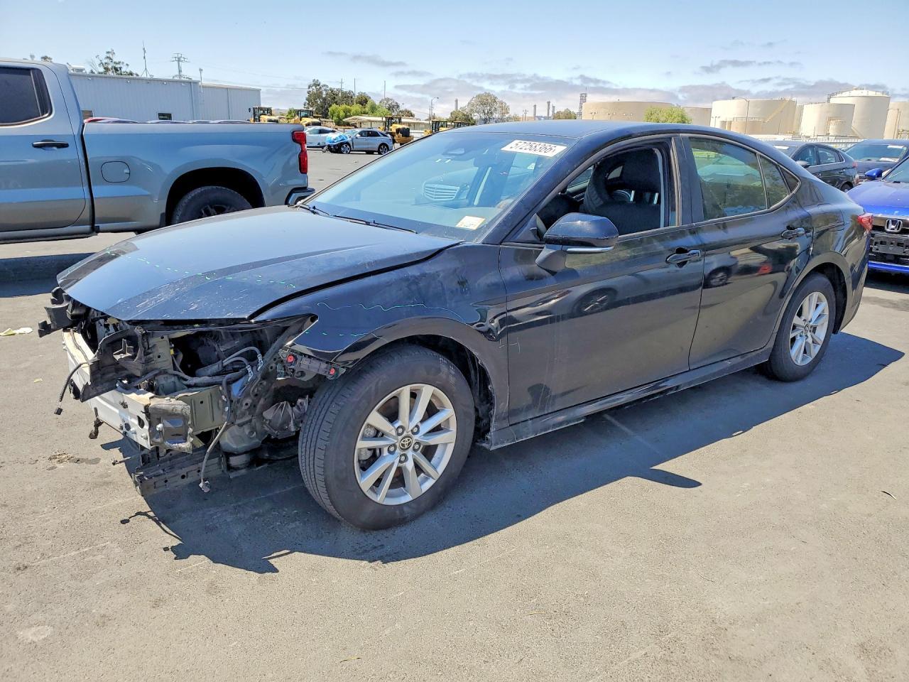 2025 Toyota Camry, LE