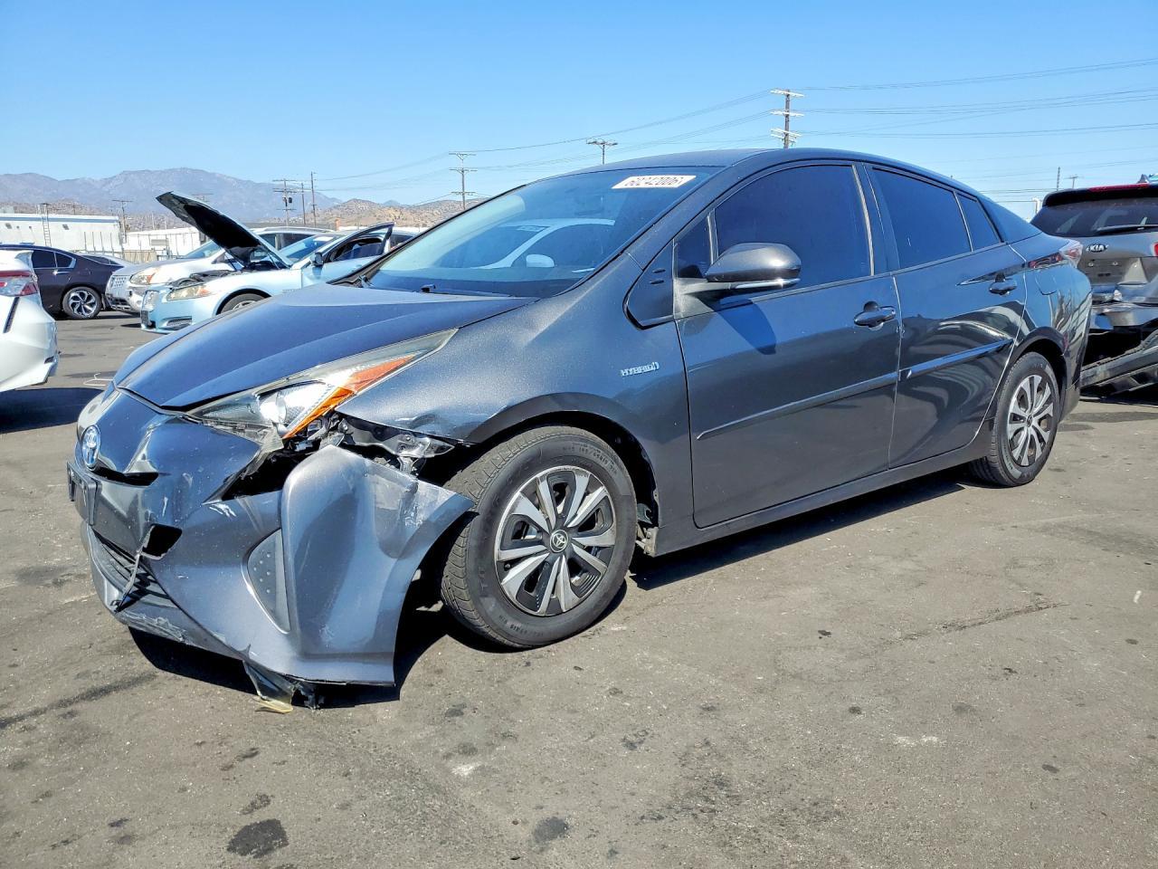 2016 Toyota Prius, Two