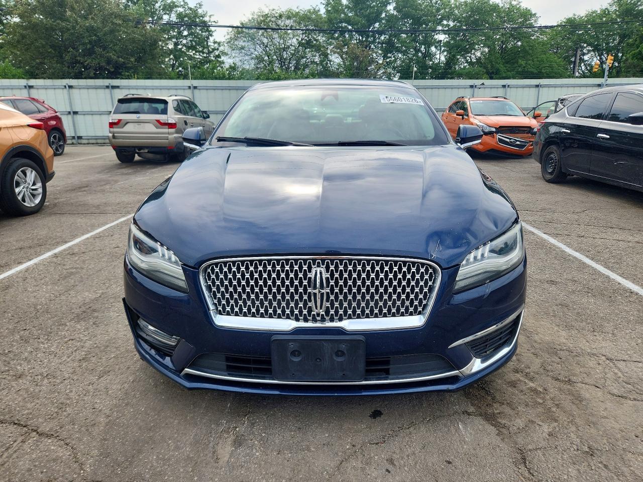 2017 Lincoln MKZ, Reserve
