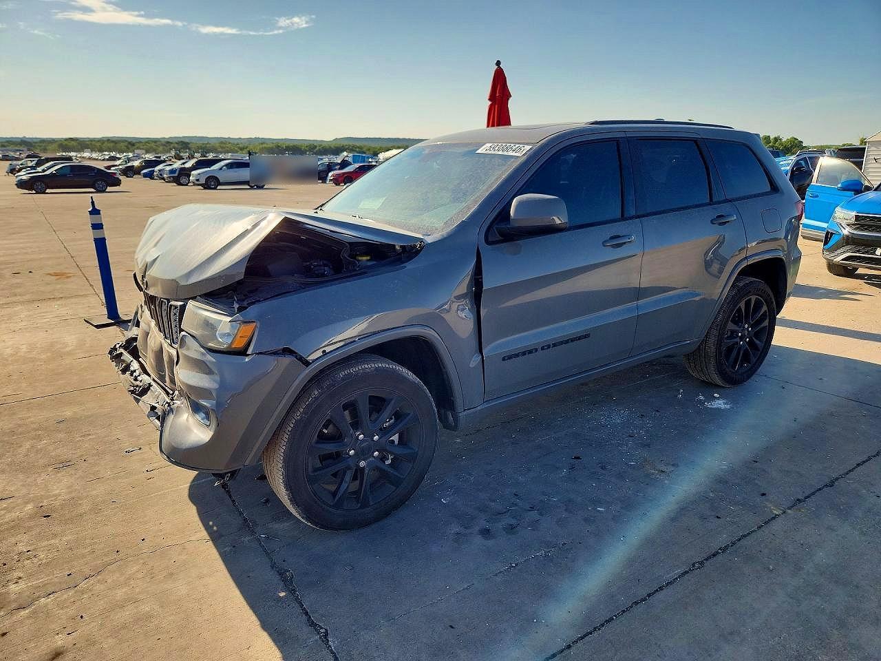 2021 Jeep Grand Cherokee, Laredo