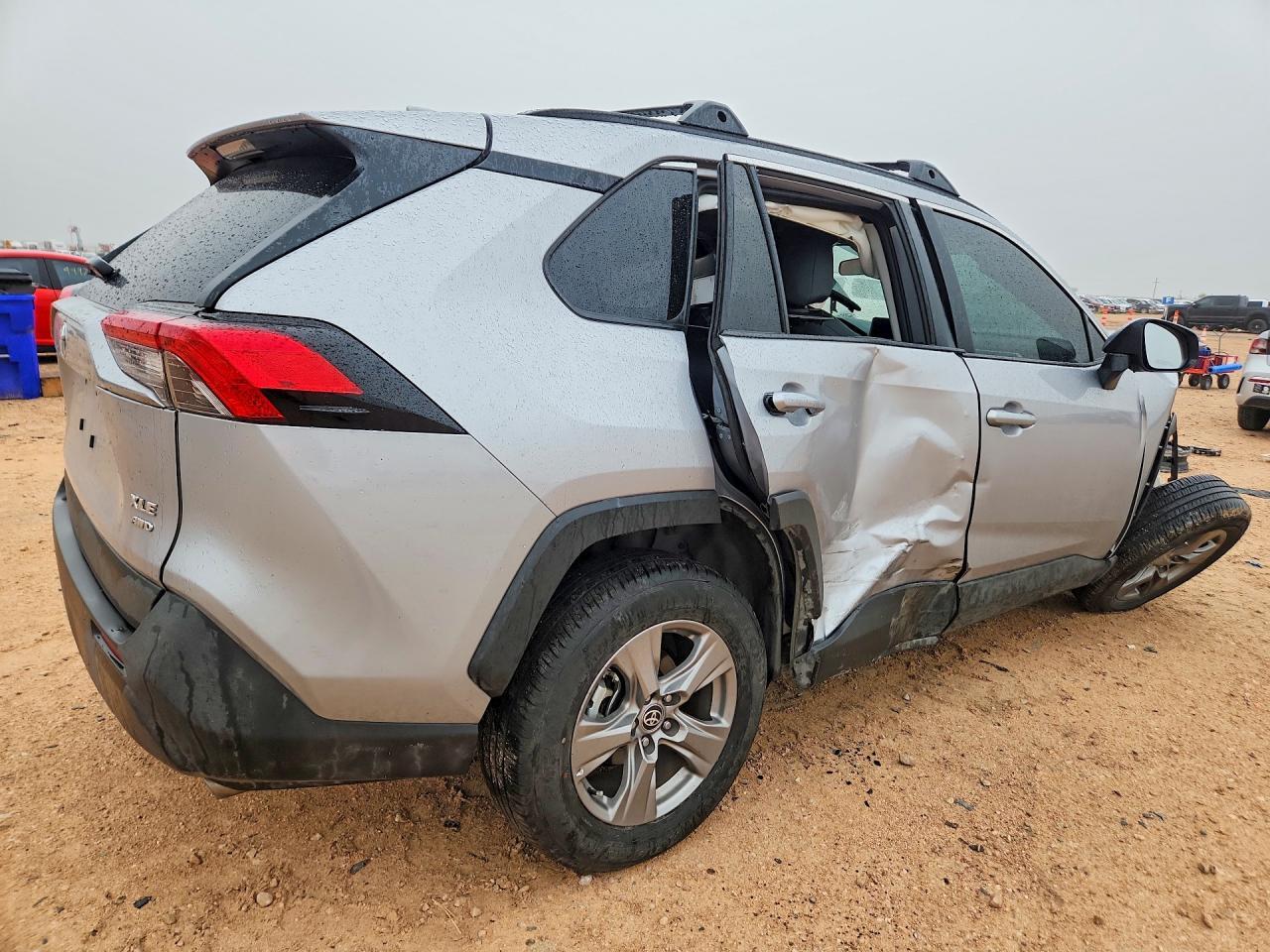 2024 Toyota RAV4, Xle