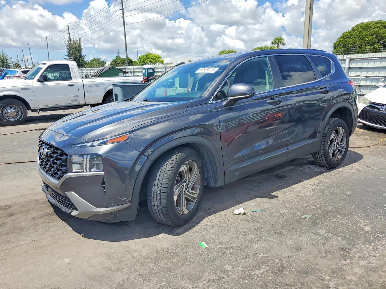 2022 Hyundai Santa Fe, SE