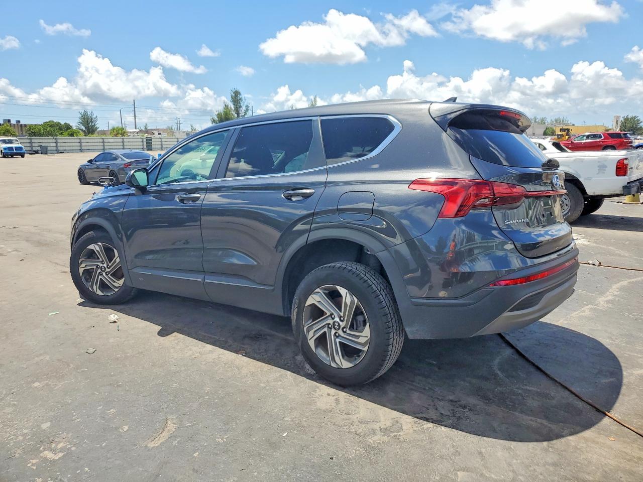 2022 Hyundai Santa Fe, SE